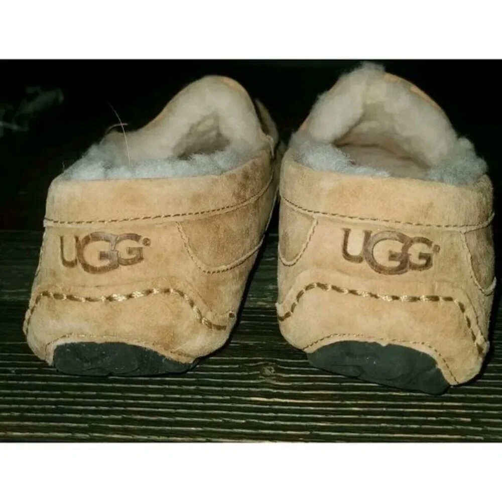 UGG Suede Leather Moccasin Slippers‎ Indoor Outdoor Comfort Tan Size